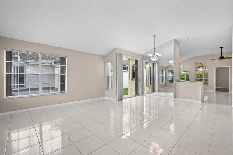 149 HAMMOCKS Drive, FL 33413