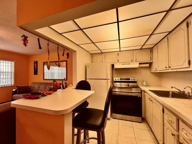 131 Camden F, West Palm Beach FL 33417