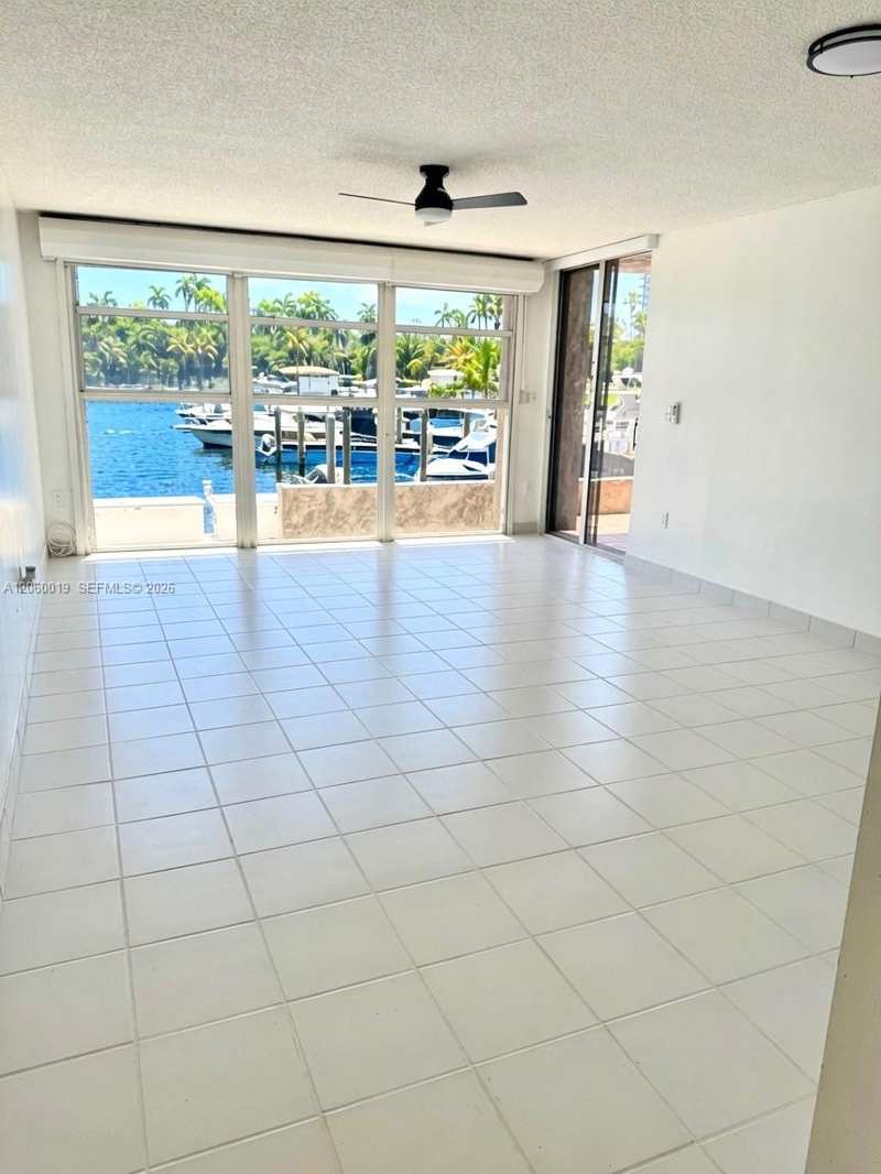 1700 NW N River Dr # 106, Miami FL 33125