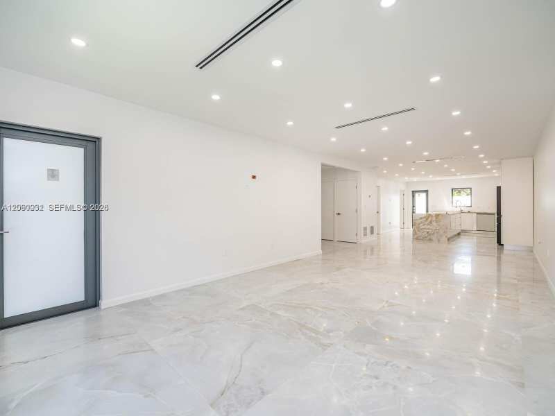 30 NW 41st St # 1, Miami FL 33127