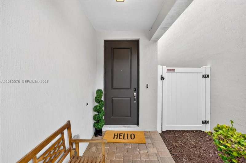 425 NW 33rd Ln, Pompano Beach FL 33069