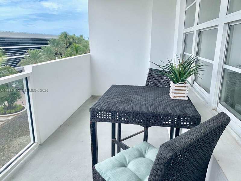 100 Lincoln Rd # 427, Miami Beach FL 33139