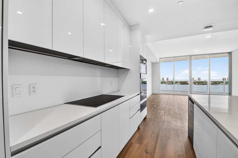 220 Lake Shore Drive # 1506, Lake Park FL 33403