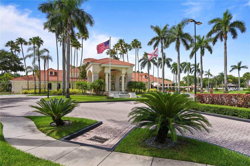 4910 NW 102nd Ave # 8, Doral FL 33178