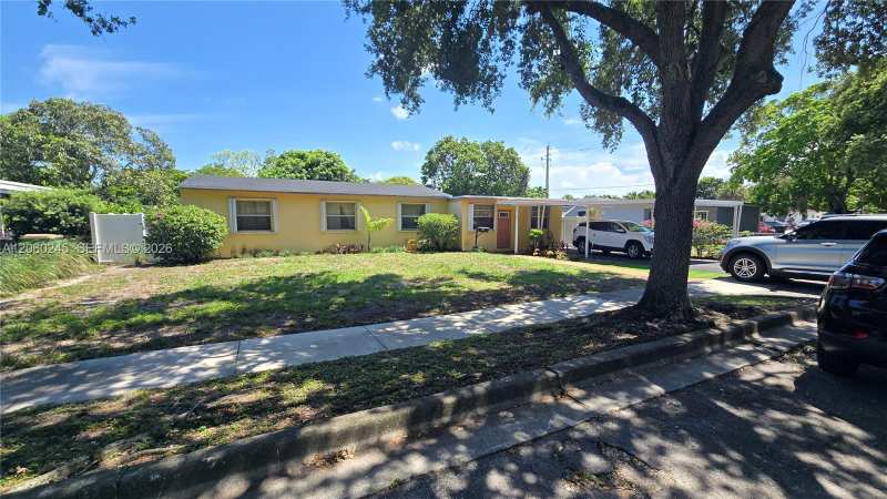1680 NW 133rd St, North Miami FL 33167