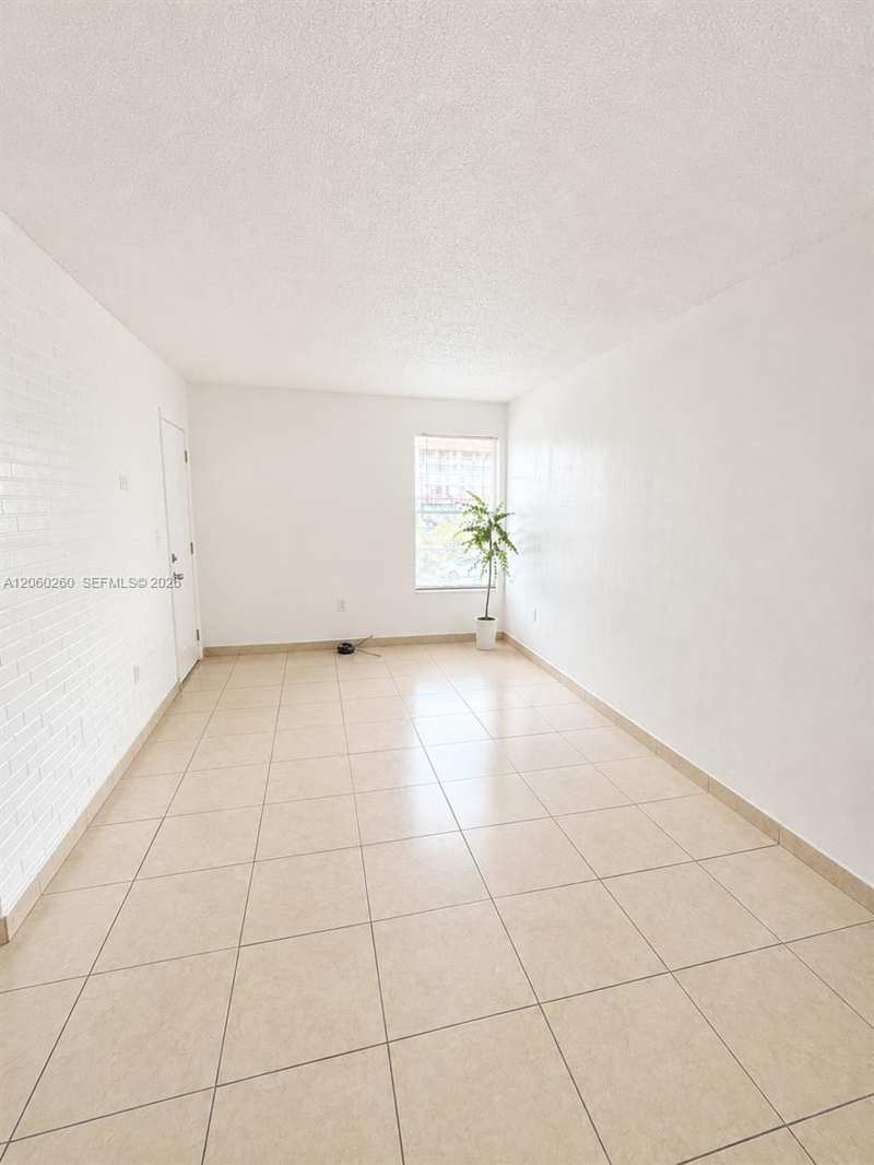 6850 W 14th Ct # C04, Hialeah FL 33014