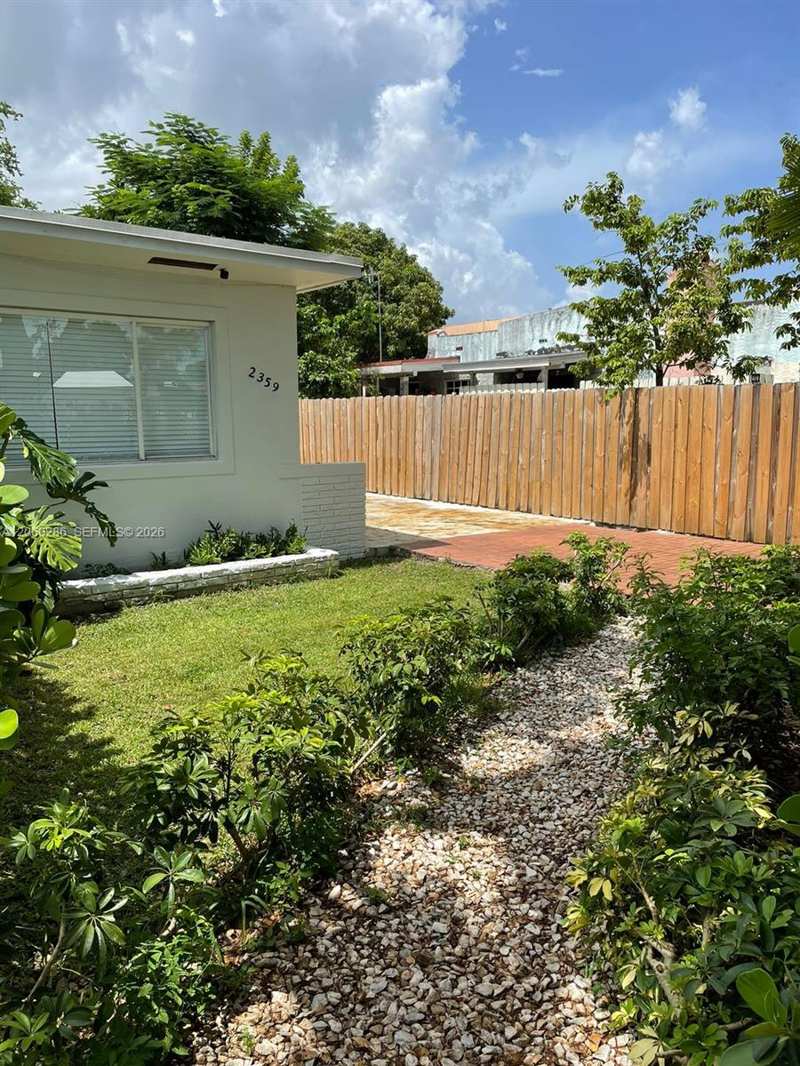 2359 NW 32nd St # 2359, Miami FL 33142