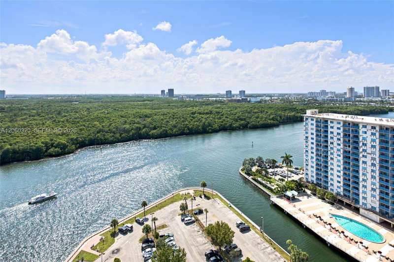 500 Bayview Dr # 2121, Sunny Isles Beach FL 33160