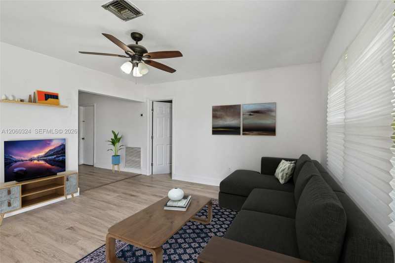 2137 NW 99th Ter, Miami FL 33147