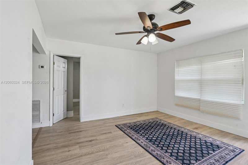 2137 NW 99th Ter, Miami FL 33147