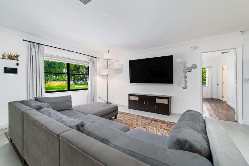 110 W Mango Road, Lake Worth FL 33467