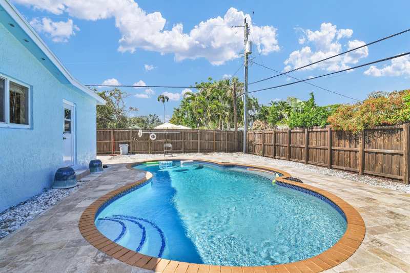 1218 SW 2ND Avenue, Pompano Beach FL 33060