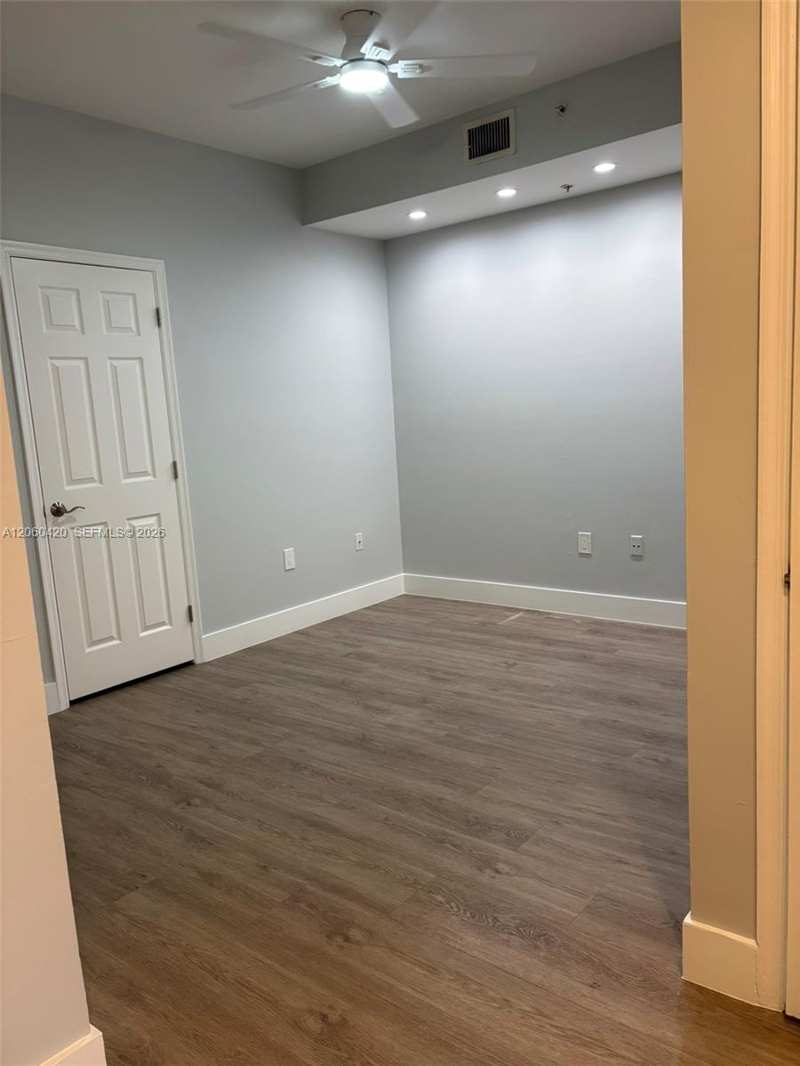 2100 Greenview Shores Blvd # 513, Wellington FL 33414