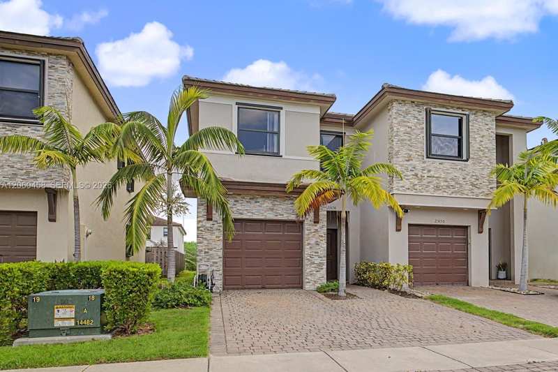 25158 SW 108th Ave, Homestead FL 33032