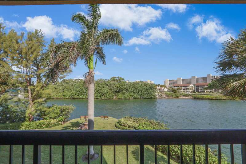 1036 US Highway 1 # 224, North Palm Beach FL 33408