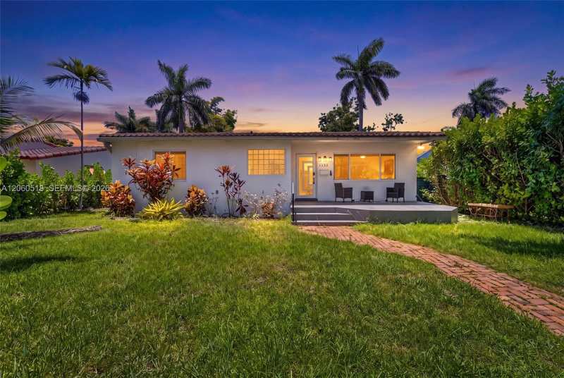 1532 Fletcher St, Hollywood FL 33020