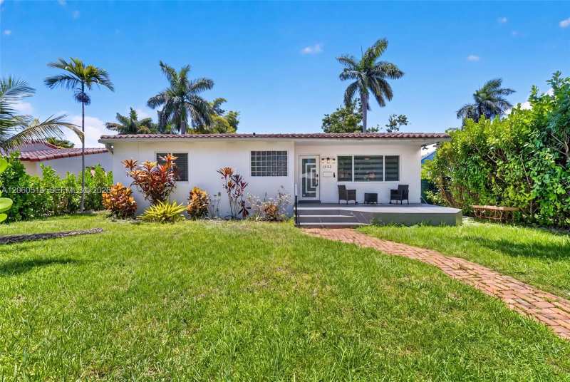 1532 Fletcher St, Hollywood FL 33020