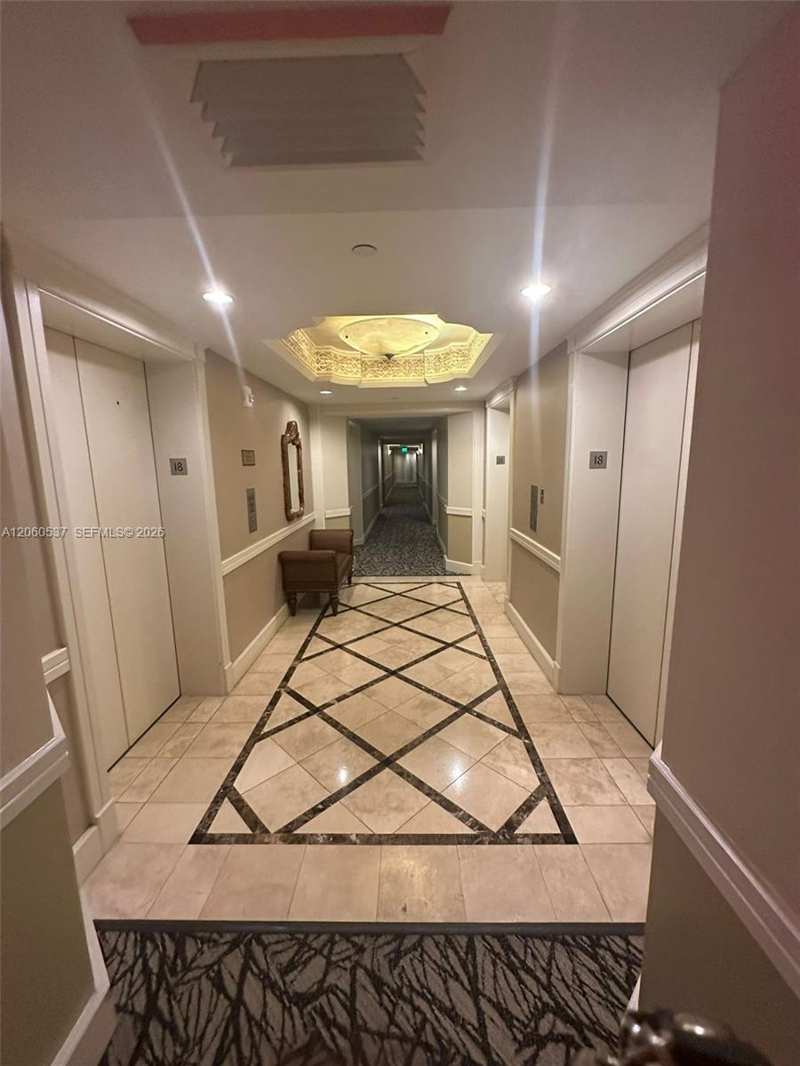 701 Brickell Key Blvd # 1808, Miami FL 33131