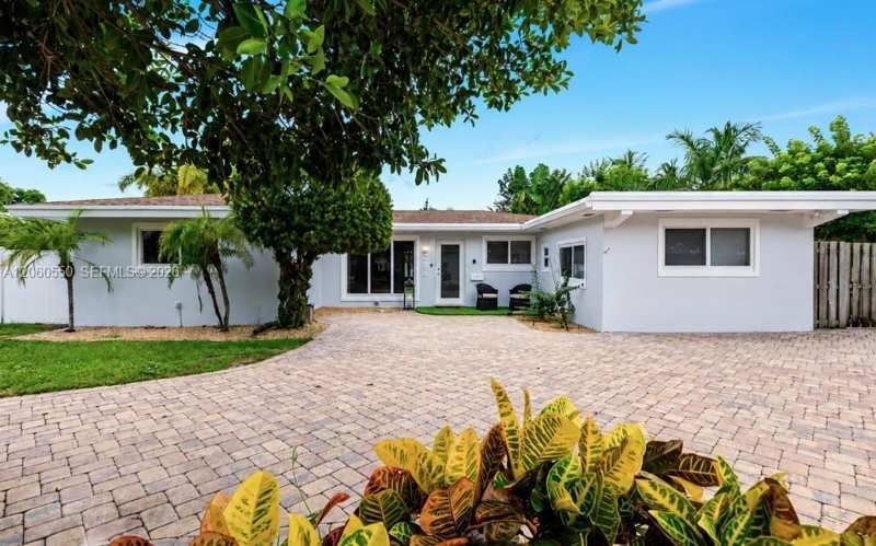 2770 NE 30th St, Lighthouse Point FL 33064