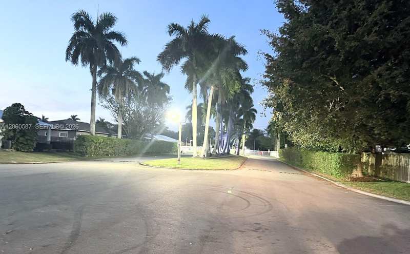 738 SW 9th St, Florida City FL 33034