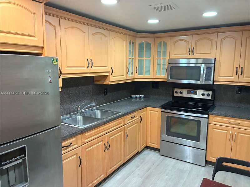 12500 NE 15th Ave # 107, North Miami FL 33161