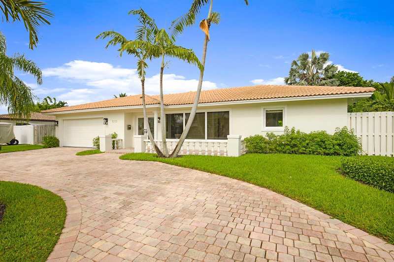 5110 NE 30th Avenue NE, Lighthouse Point FL 33064