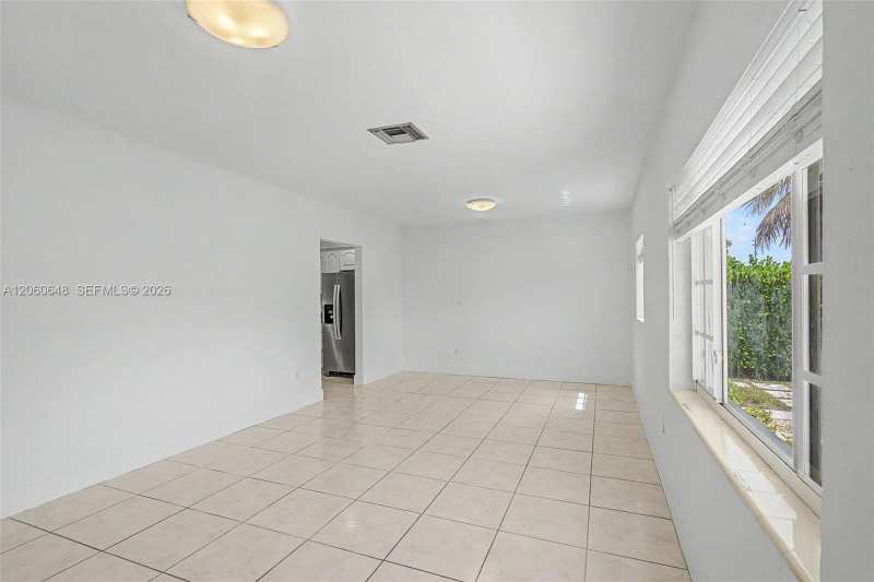 5360 W 2nd Ave, Hialeah FL 33012