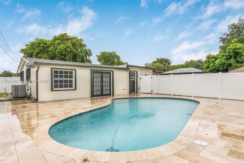 5001 SW 92nd Ter, Cooper City FL 33328