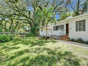 400 NE 86th St # 400, El Portal FL 33138