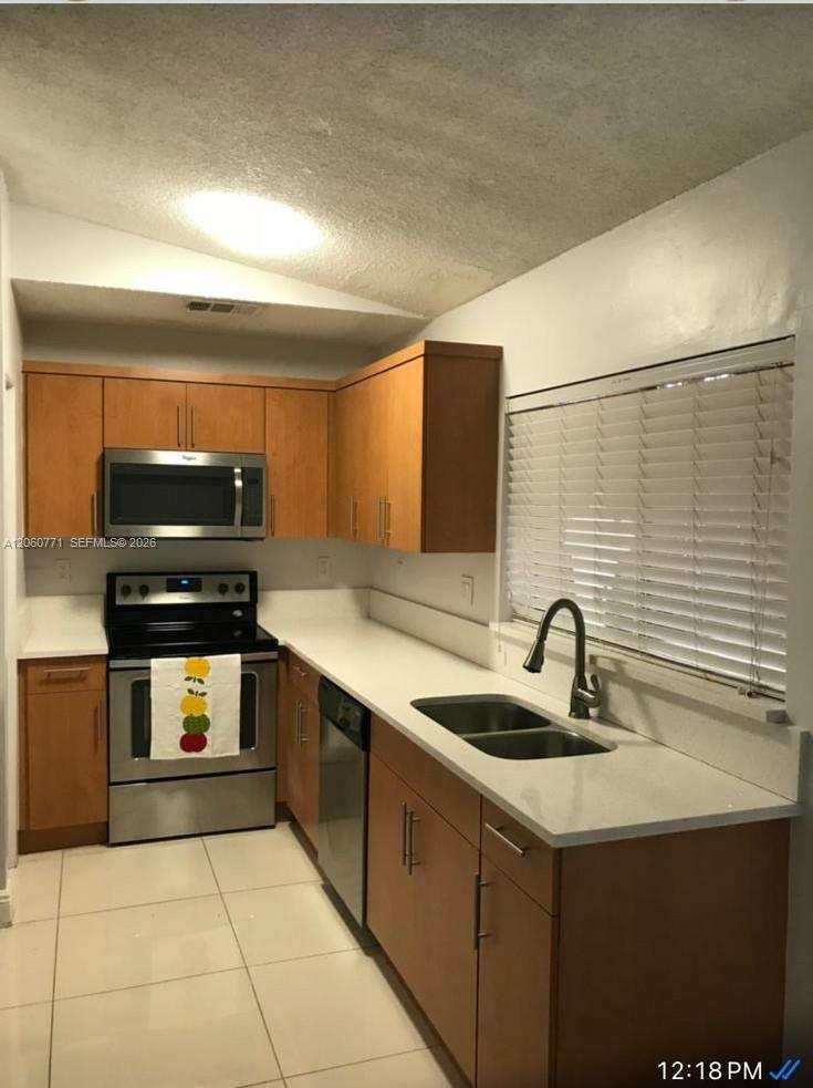 6704 SW 147th Ct, Miami FL 33193
