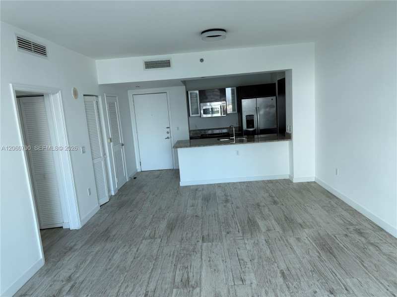 951 Brickell Ave # 2403, Miami FL 33131