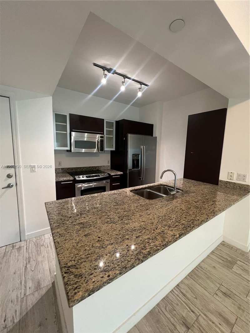 951 Brickell Ave # 2403, Miami FL 33131