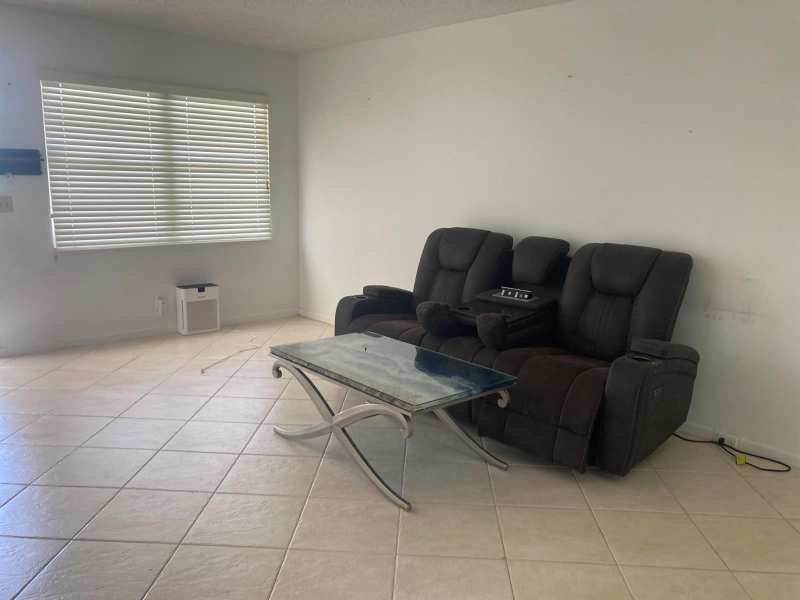 1097 CORNWALL E, Boca Raton FL 33434