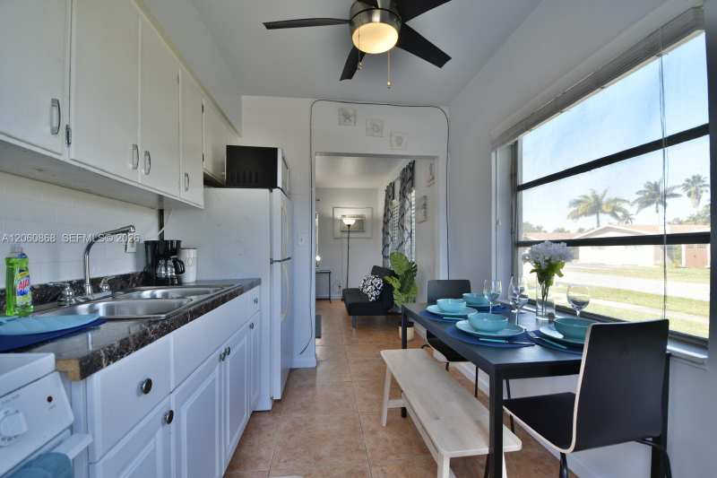 250 SE Park St # 1, Dania Beach FL 33004