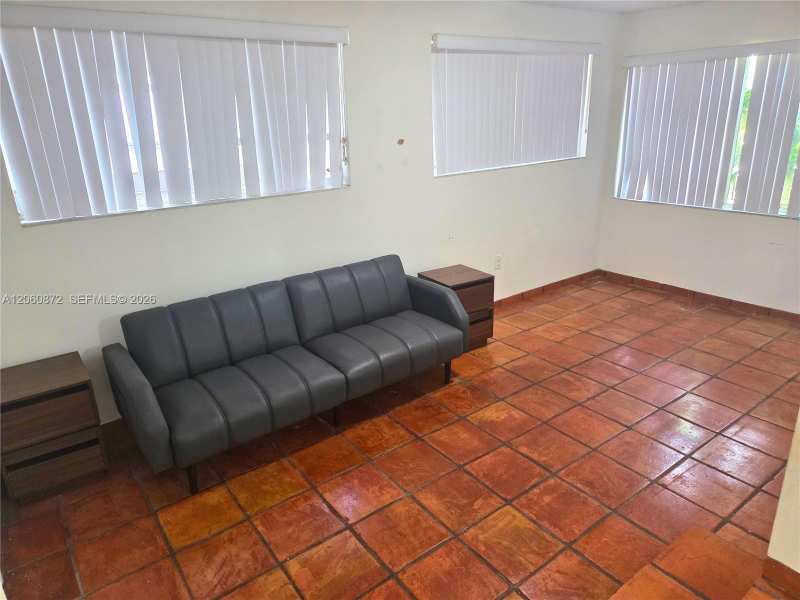 2724 SW 36th Ave, Miami FL 33133