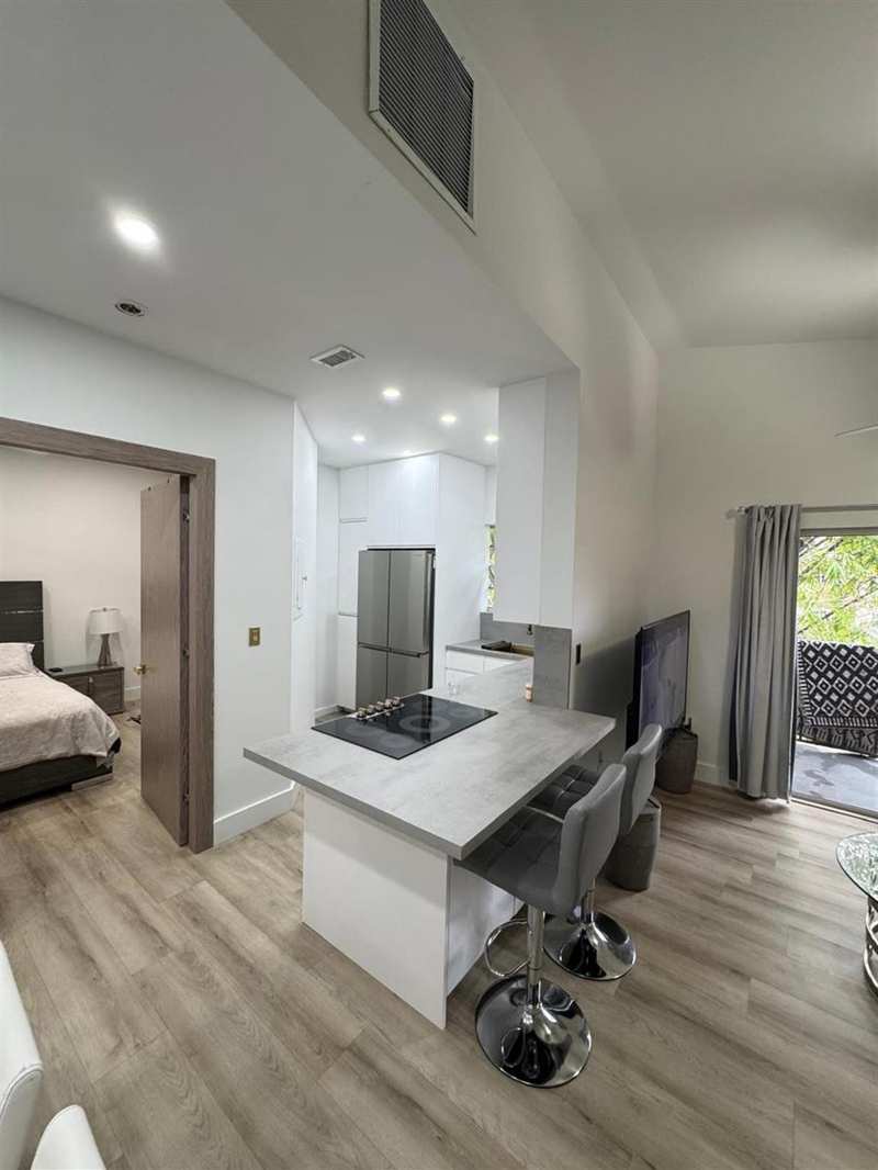2331 NW 96th Terrace # 17H, Pembroke Pines FL 33024