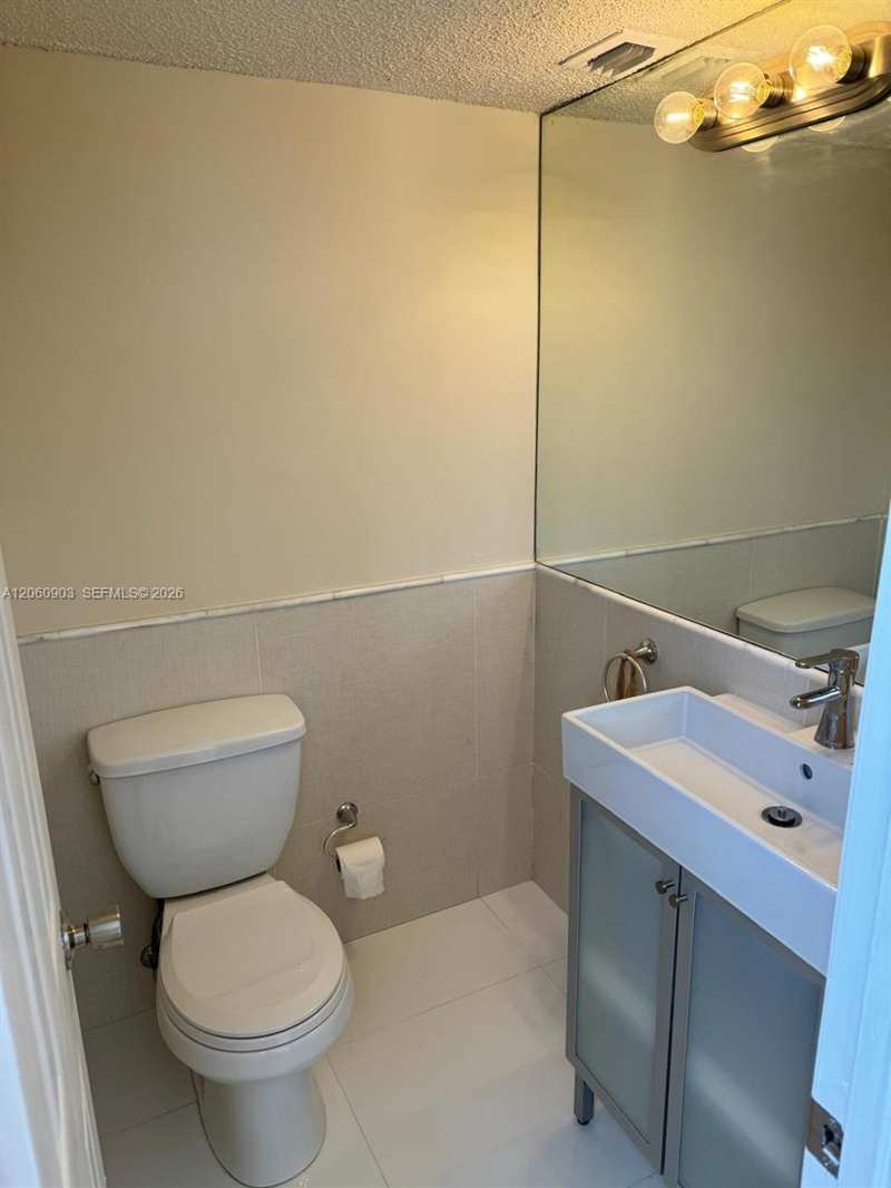 6045 NW 186th St # 309, Hialeah FL 33015