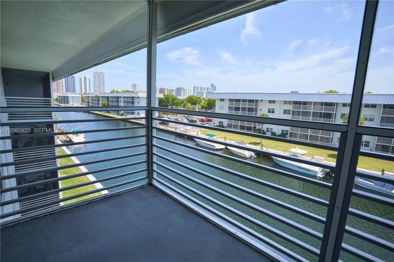 3600 NE 170th St # 401, North Miami Beach FL 33160
