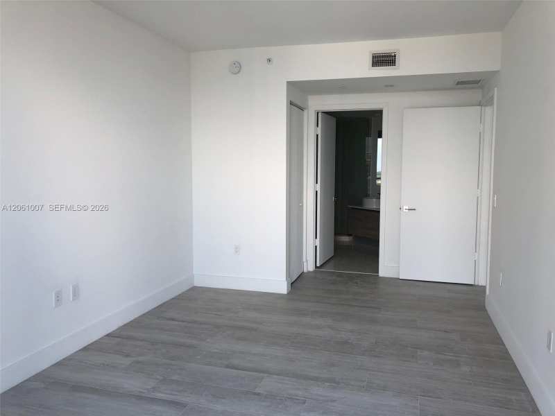 121 NE 34 ST # 1702, Miami FL 33137