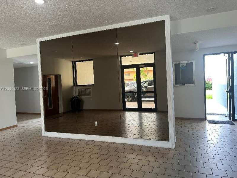 1820 W 53rd St # 518, Hialeah FL 33012