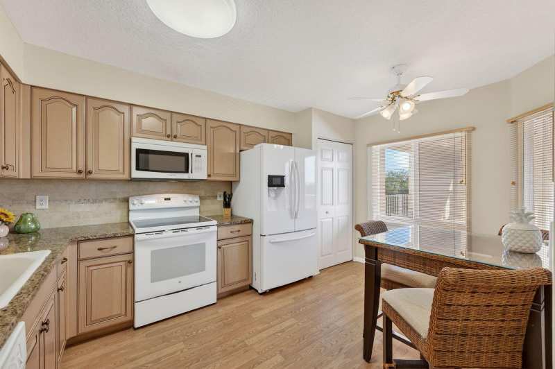 5906 CRYSTAL SHORES Drive # 404, Boynton Beach FL 33437