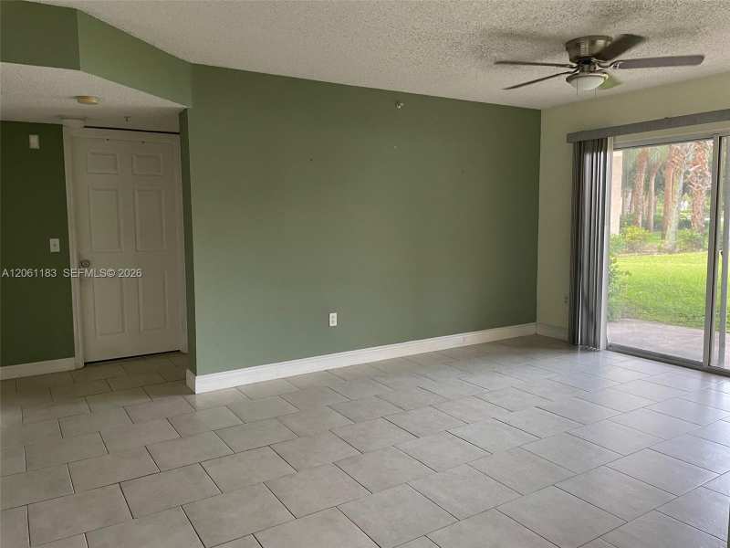 5005 Wiles Rd # 102, Coconut Creek FL 33073