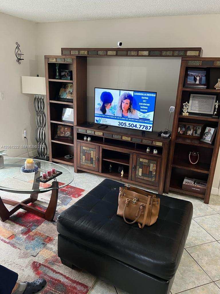4803 NW 7th St # 14, Miami FL 33126