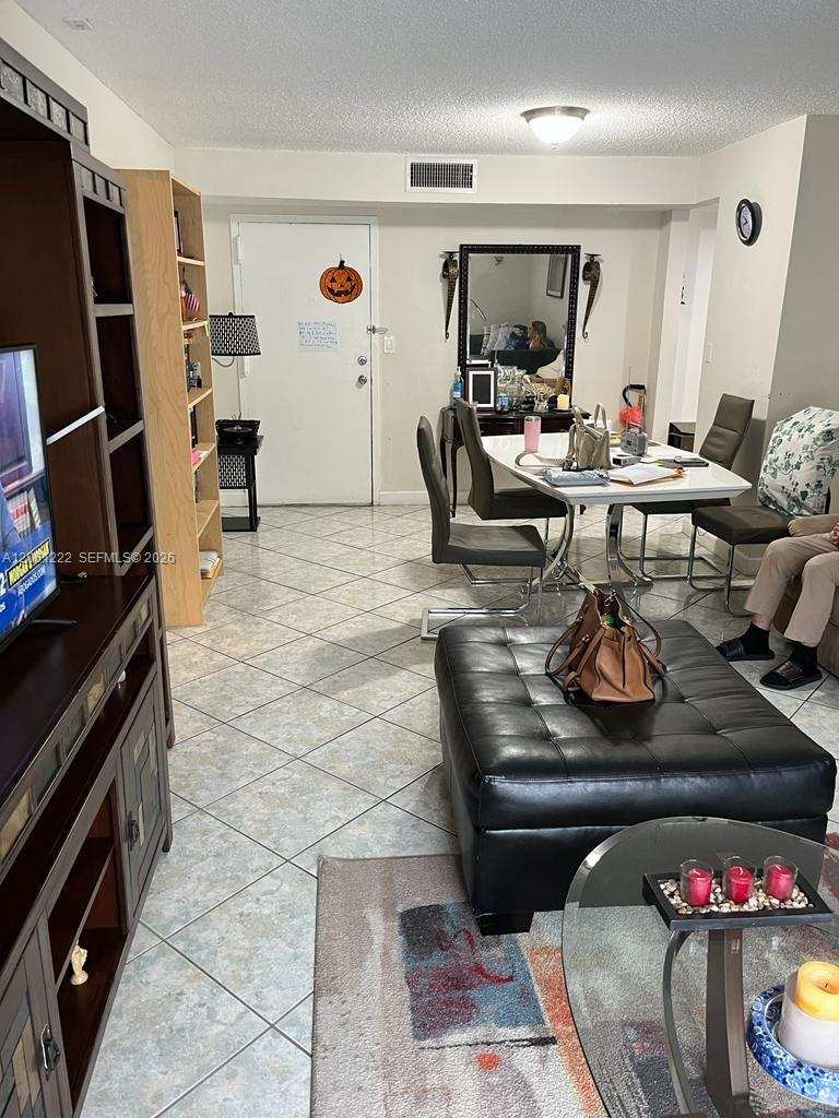 4803 NW 7th St # 14, Miami FL 33126