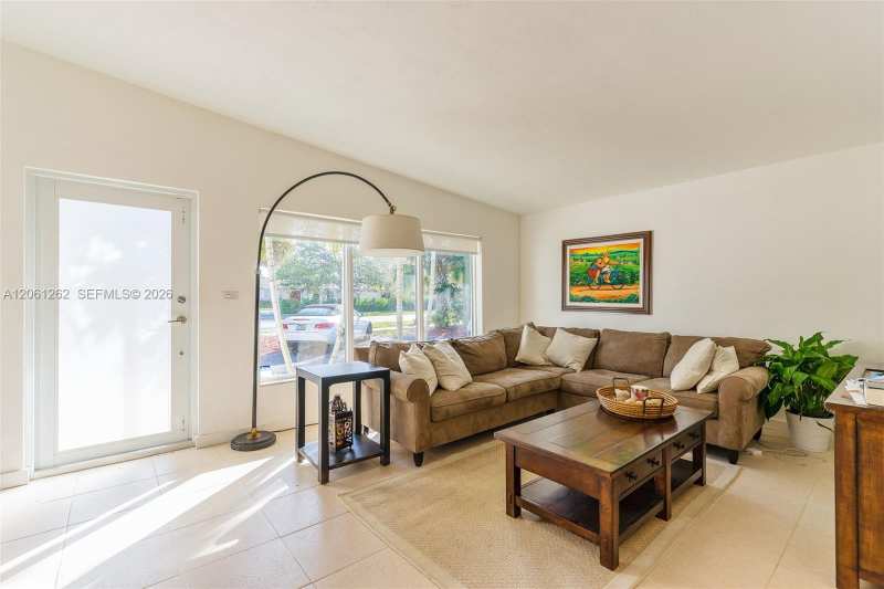 8125 SW 136th St, Pinecrest FL 33156