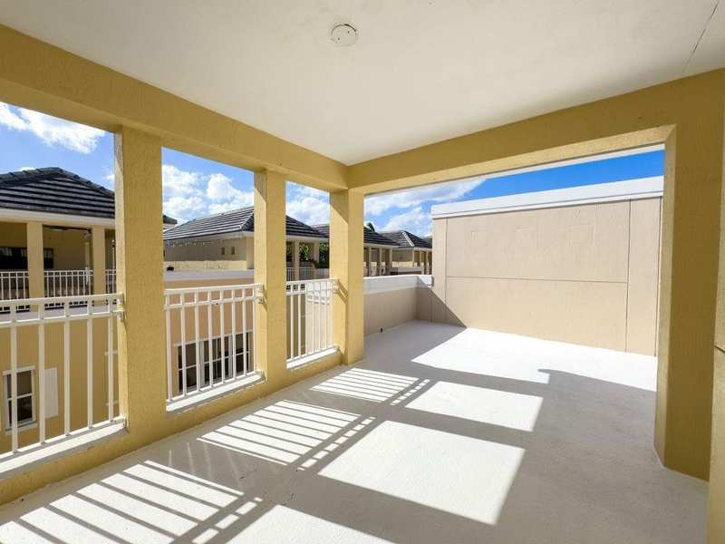 2322 Vintage Drive, Lighthouse Point FL 33064