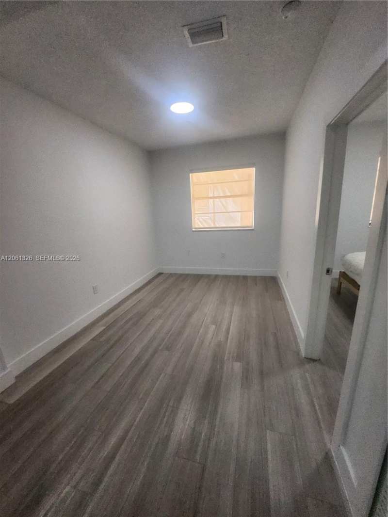 2700 Collins Ave # 110, Miami Beach FL 33140