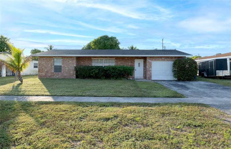 2641 NW 44th Ave # 0, Lauderhill FL 33313