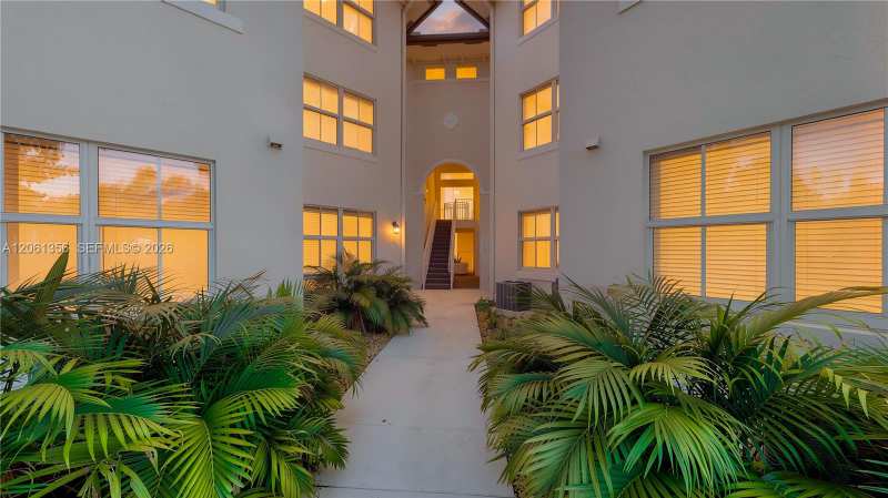 11401 NW 89th St # 208, Doral FL 33178