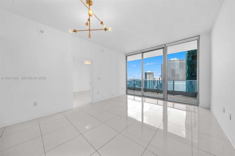 200 Biscayne Boulevard Way # 4409, Miami FL 33131